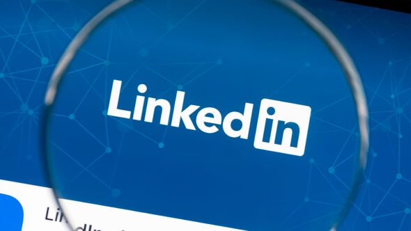 LinkedIn aprimora sua pesquisa e adiciona postagens sugeridas